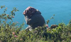 Antalya'da oğlu için falezlere çıkan anne, yürekleri ağza getirdi