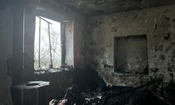 Manavgat'ta sobadan çıkan kıvılcım evi küle çevirdi: Yaşlı kadın ağır yaralandı