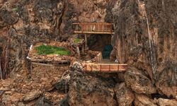 Antalya falezlerdeki kaçak yaşam alanı kapatıldı! O mağara bir apartmana aitmiş