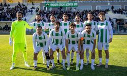 Manavgat Belediyespor, Kumluca deplasmanından lider döndü