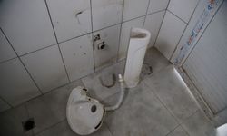 Mersin’de park saldırısı! Kamu malına zarar verdiler