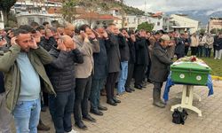 Okul bahçesinde vefat eden 11 yaşındaki Öykü, gözyaşlarıyla toprağa verildi