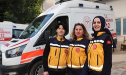 Antalya'da kadınlar siren sesleri arasında hayat kurtarıyor