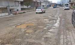 Antalya’da kazılan yollar araç kiralama sektörünü vurdu! Sektör temsilcileri isyan ediyor