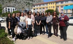 Antalya’da darp iddiası! Veliler öğretmene sahip çıktı