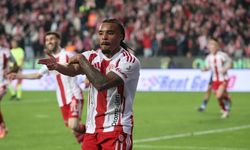 Galatasaray taraftarı Antalyaspor’un yıldızı Ballet’e göz koydu