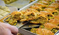 Aman dikkat! Bayramda fıstıklı yerine bezelyeli baklava yemeyin
