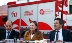 Büşra Özdemir itfaiye personeliyle iftar sofrasında buluştu