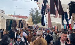 Antalya Cumartesi Pazarı’nda bayram yoğunluğu