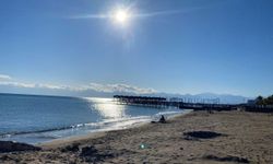 Antalya’da tedirgin eden görüntü: Deniz suyu 2 metre çekildi!