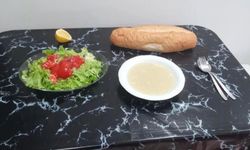 Emeklinin iftarı çorba, ekmek… Fotoğrafı 592 milletvekiline gönderdi