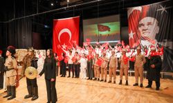 Antalya'da İstiklal Marşı'nın kabulü coşkuyla kutlandı