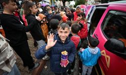Mersin’de 60 bin çocuğa bayram sürprizi