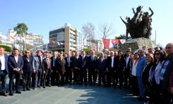 Nail Kamacı’dan Muhittin Böcek’e destek: “Bu karanlık günler bitecek”