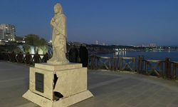 Antalya Aşağı Düden Şelalesi’nde bulunan Plancia Magna heykeli zarar gördü