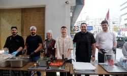 Antalya’da bu restoranda her ayın 15'inde ücretsiz yemek dağıtılıyor