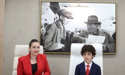 Antalya'da çocuk başkan göreve başladı! İlk talimatları dikkat çekti