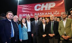 Cavit Arı, Bursa'dan seslendi: “Adaletsiz düzene teslim olmayacağız”