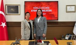 DEVA yönetimi Korkuteli’nde! Saniye Caran’ı ziyaret ettiler