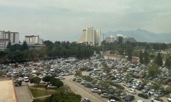 Antalya’da büyük skandal! Değnekçiler hastanenin otoparkına çökmek istedi!