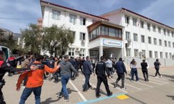 Antalya’da öğretmenlerden grev: Eğitim öğretime yarım gün ara verildi