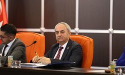 Kepez’de meclis yeniden şekillendi: Mesut Kocagöz koltuğunu devretti!