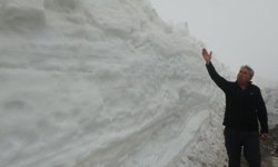 Mersin, Doğu'yu aratmadı: Kar kalınlığı 2 metreyi aştı