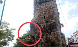 Antalya’nın tarihi surlarında tehlikeli anlar