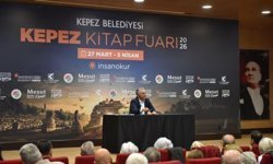 Ümit Uysal okuyucularla buluştu: Yeniden Cumhuriyet vurgusu