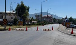 Antalya-Mersin karayolu göçük nedeniyle trafiğe kapatıldı
