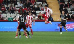 Antalyaspor, ateş çemberinde! Sahasında 2 puan kaybetti