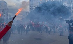 Antalyaspor’a şampiyon gibi karşılama! Stad çevresinde karnaval havası