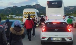 Aspendos'ta sanata gölge düştü! Trafik kitlendi, insanlar kilometrelerce yürüdü