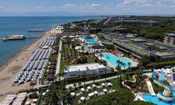 Antalya’da bayram yoğunluğu! Otellerde yer kalmadı