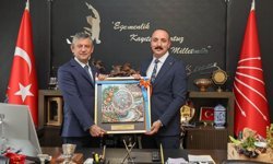 Cem Kotan'dan Ankara çıkarması: Özgür Özel ile buluştu