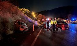 Isparta-Antalya yolunda hatalı sollama 4 can aldı!