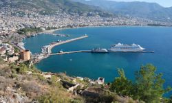 Kruvaziyer ile Antalya’ya 4 ayda 12 bin 644 yolcu geldi