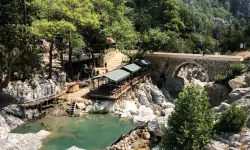 Antalya Kemer Kesme Boğazı, Kurban Bayramı tatilinin vazgeçilmez rotası oldu