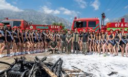 Kemer'de kraliçe adayları bu kez alevlerle mücadeleyi öğrendi
