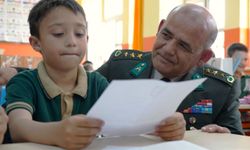 Antalya'da miniklerin mektuplarına Mehmetçikten cevap