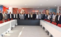CHP, Antalya’da ilçe başkanlarını ‘olağanüstü’ topladı