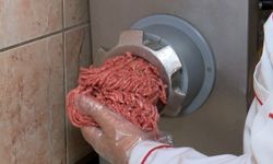 Sokakta kıyma çeken yandı! Kurban Bayramı öncesi ceza uyarısı