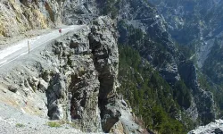 Antalya'da heyelan vuran o yolun akıbeti belli oldu!