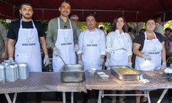 Manavgat’ta yüzlerce vatandaşa aşure dağıtıldı