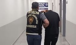 Antalya’da telefon dolandırıcılığına suçüstü! Bankada para çekerken yakalandı