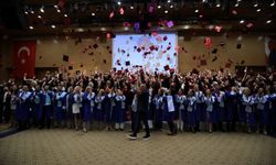 Akdeniz Üniversitesi’nde 238 genç hekim yemin ederek mezun oldu