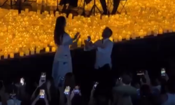 Antalya’daki konserde binlerce mum eşliğinde unutulmaz evlilik teklifi
