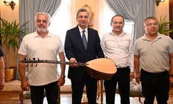 Kızılarık sakinleri Antalya Valisi Hulusi Şahin’i ziyaret etti