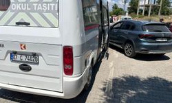 Manavgat'ta okul servisi kaza yaptı! 7 öğrenci yaralandı