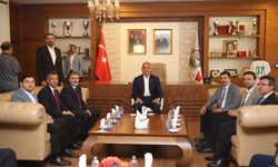 Bakan Mehmet Nuri Ersoy Serik Belediyesi'nde: Kadir Kumbul'a övgü yağdırdı